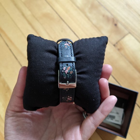 Coach Disney Thumper Chelsea Black Watch - Picture 3 of 6